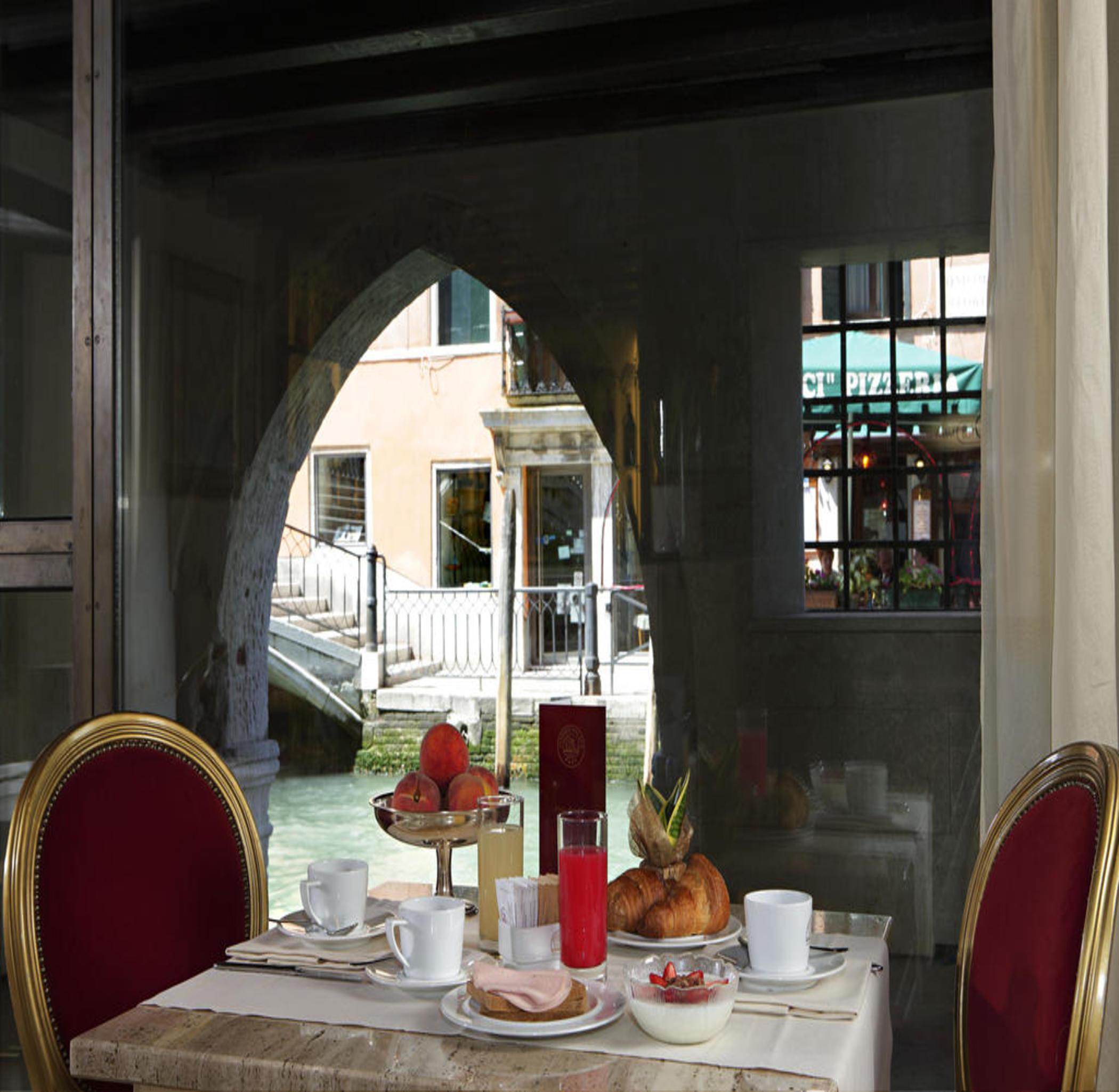 Hotel Liassidi Palace Venedig Exteriör bild